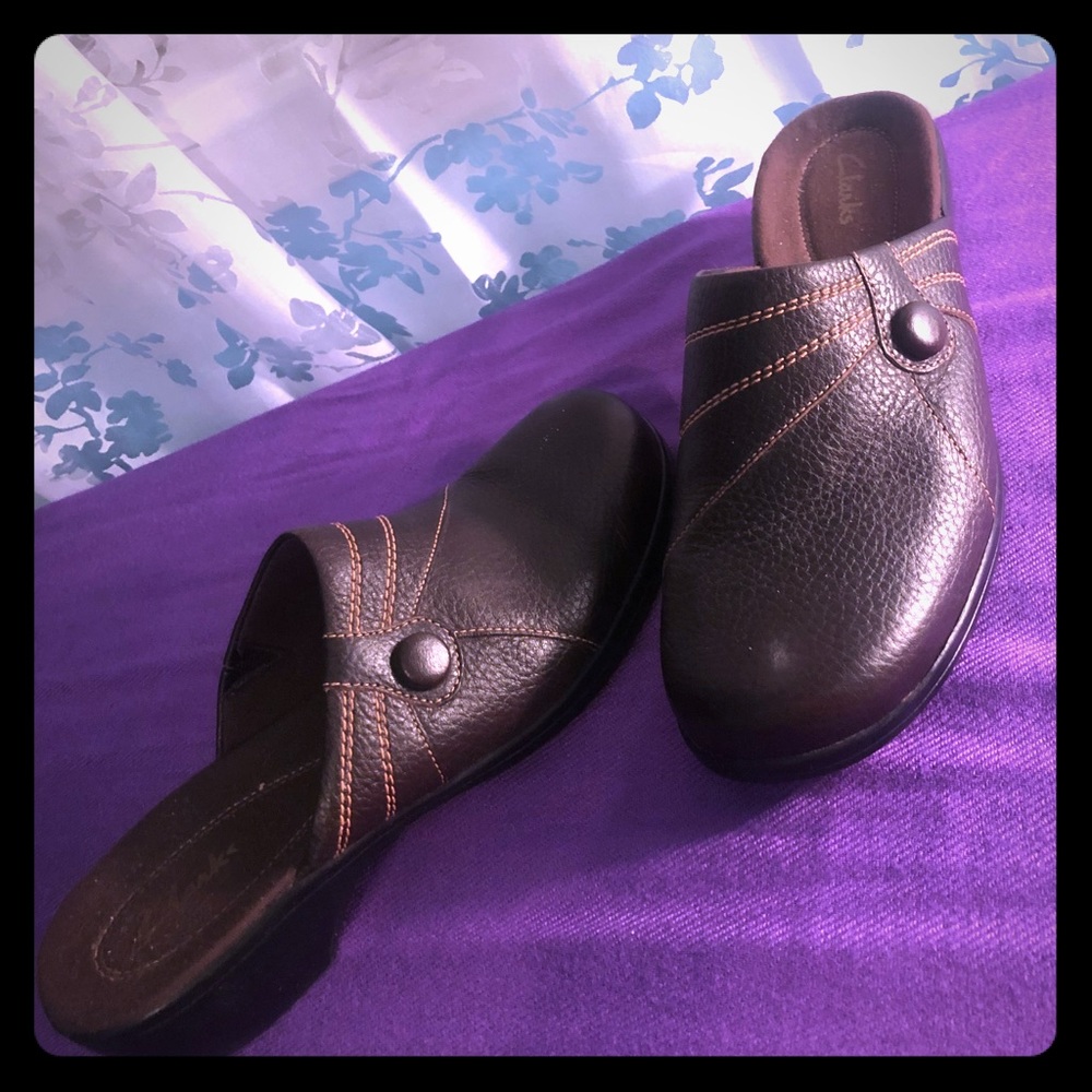 Vintage Brown Slides